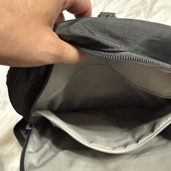 Baggallini Securetex Anti-Theft Getaway Backpack Grey New with Tags - Picture 6 of 11